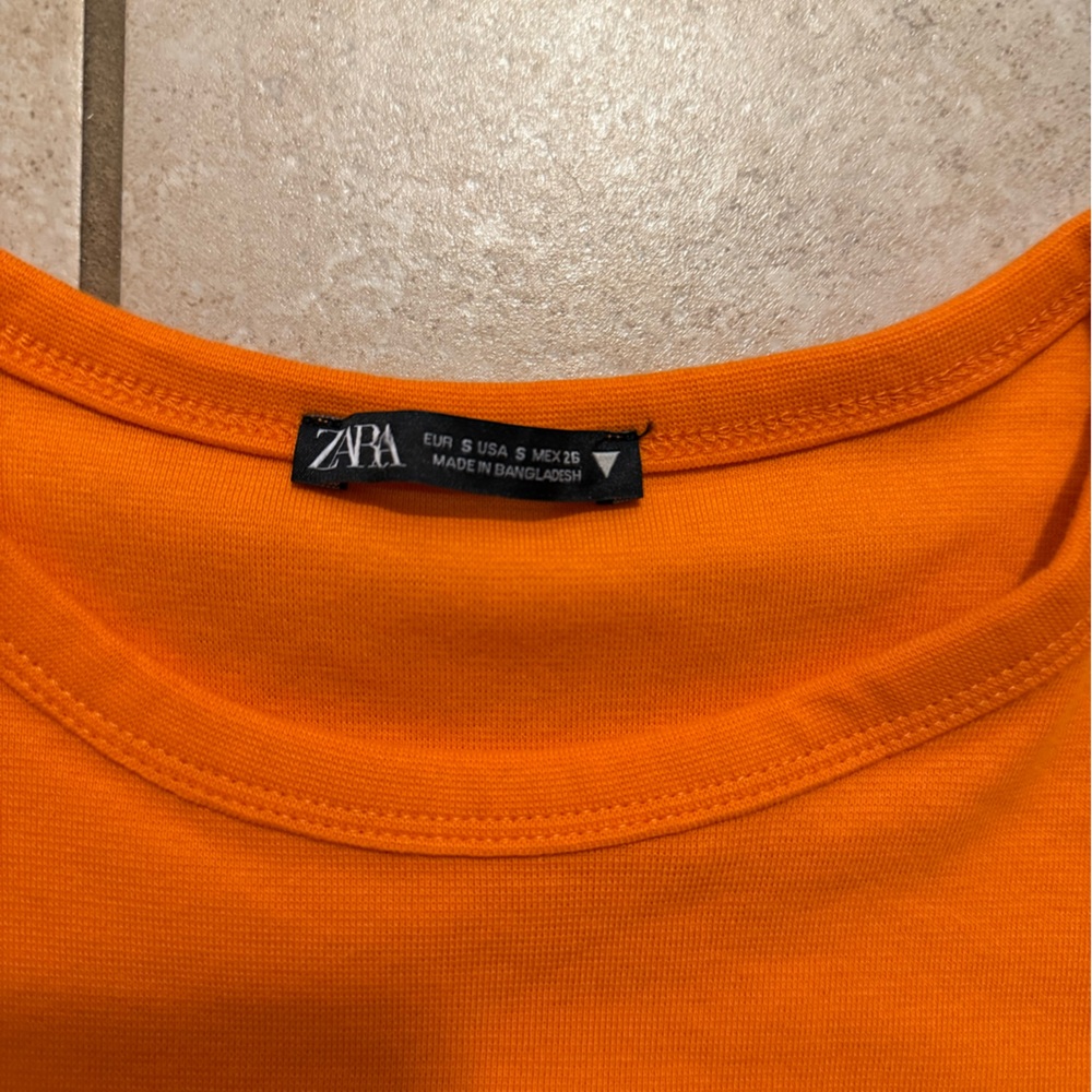 Zara T Shirt - Picture 2 of 2